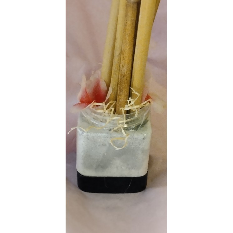 Decoration florale en bambou et fleurs artificielles   Be zen